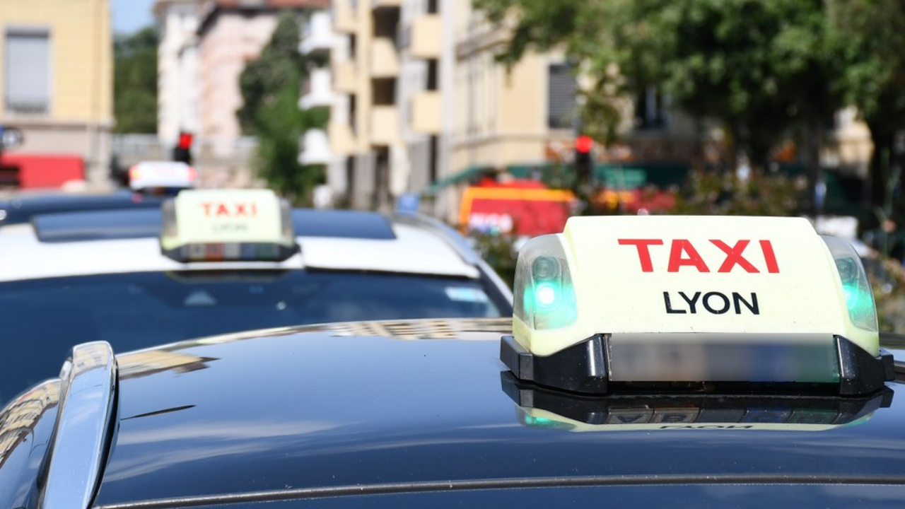 Les taxis vont manifester ce lundi à Lyon Les taxis vont manifester ce lundi à Lyon