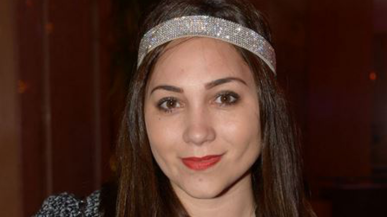 Leslie: Bon anniversaire à la future maman ! Leslie: Bon anniversaire à la future maman !