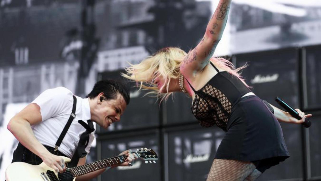 Louane s’associe au chanteur britannique YUNGBLUD sur un nouveau titre (vidéo) Louane s’associe au chanteur britannique YUNGBLUD sur un nouveau titre (vidéo)