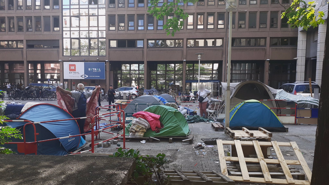 Lyon : le campement de la place de Milan &eacute;vacu&eacute;