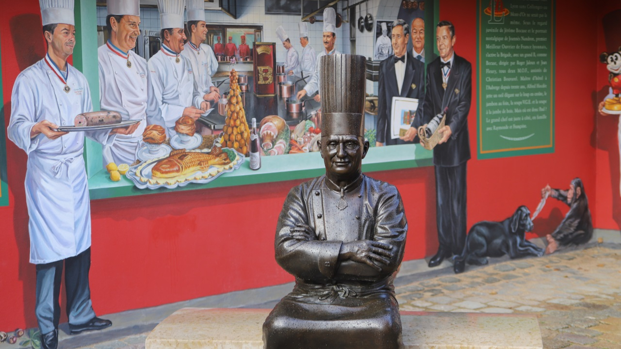 Lyon : le Groupe Bocuse ne travaille plus avec le producteur de fromages Chevenet après la diffusion d'une vidéo de L214 Lyon : le Groupe Bocuse ne travaille plus avec le producteur de fromages Chevenet après la diffusion d'une vidéo de L214