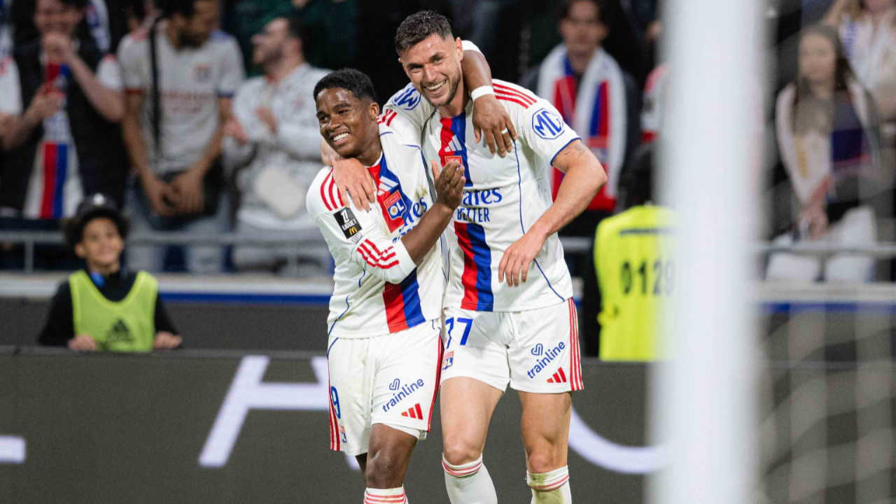 Lyon renverse Rennes et conforte sa 3e place (4-2)
