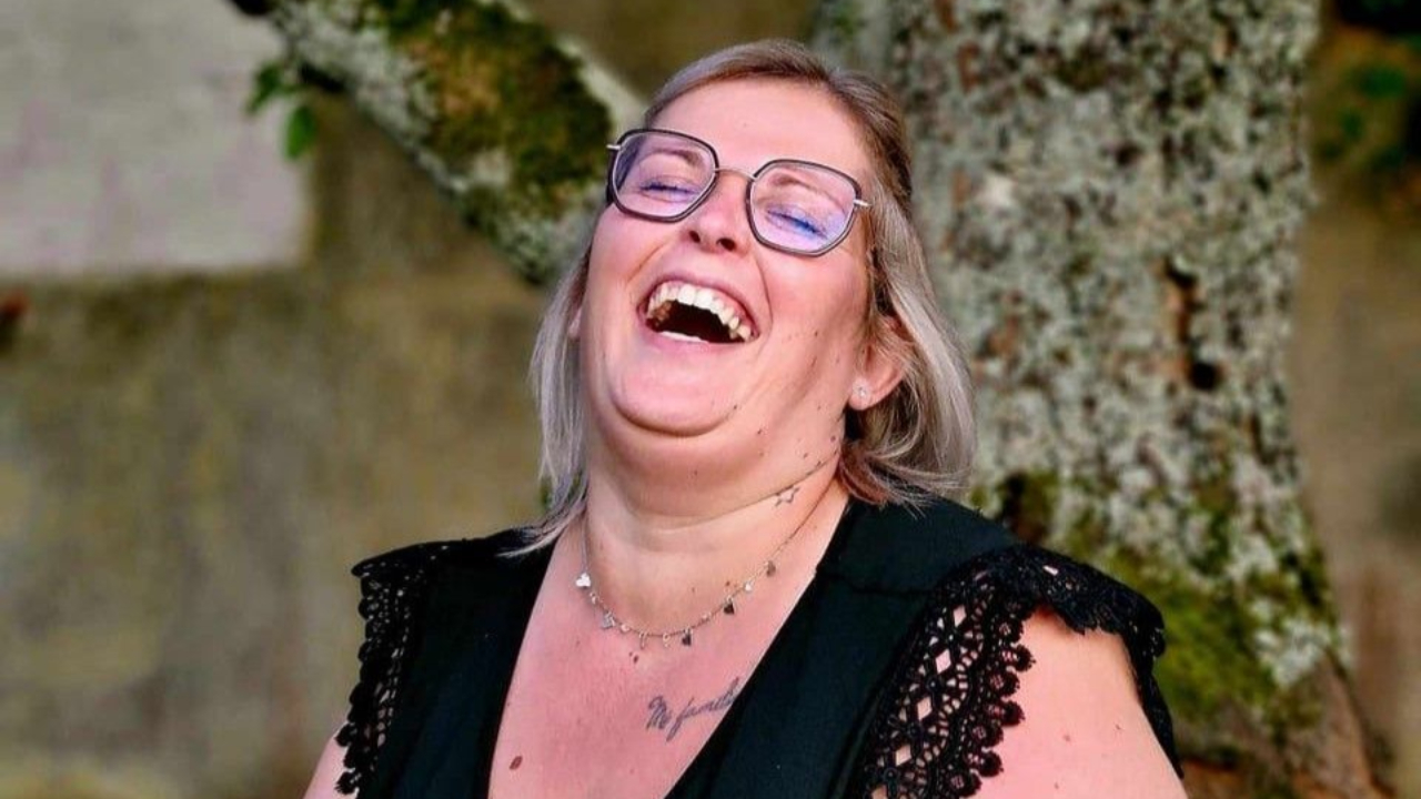 Lyon : un rassemblement silencieux en hommage à la surveillante tuée par un collégien à Nogent