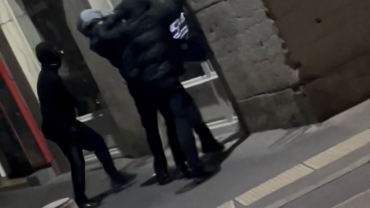 Lyon : une bijouterie attaquée à coups de marteau en pleine nuit dans la Presqu’île Lyon : une bijouterie attaquée à coups de marteau en pleine nuit dans la Presqu’île
