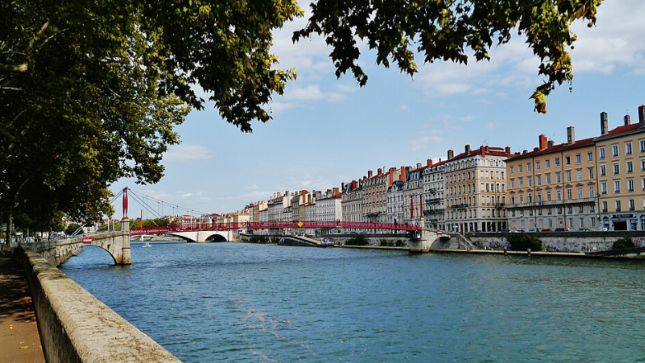 Lyon : va-t-on pouvoir se baigner dans la Sa&ocirc;ne en 2027 ?