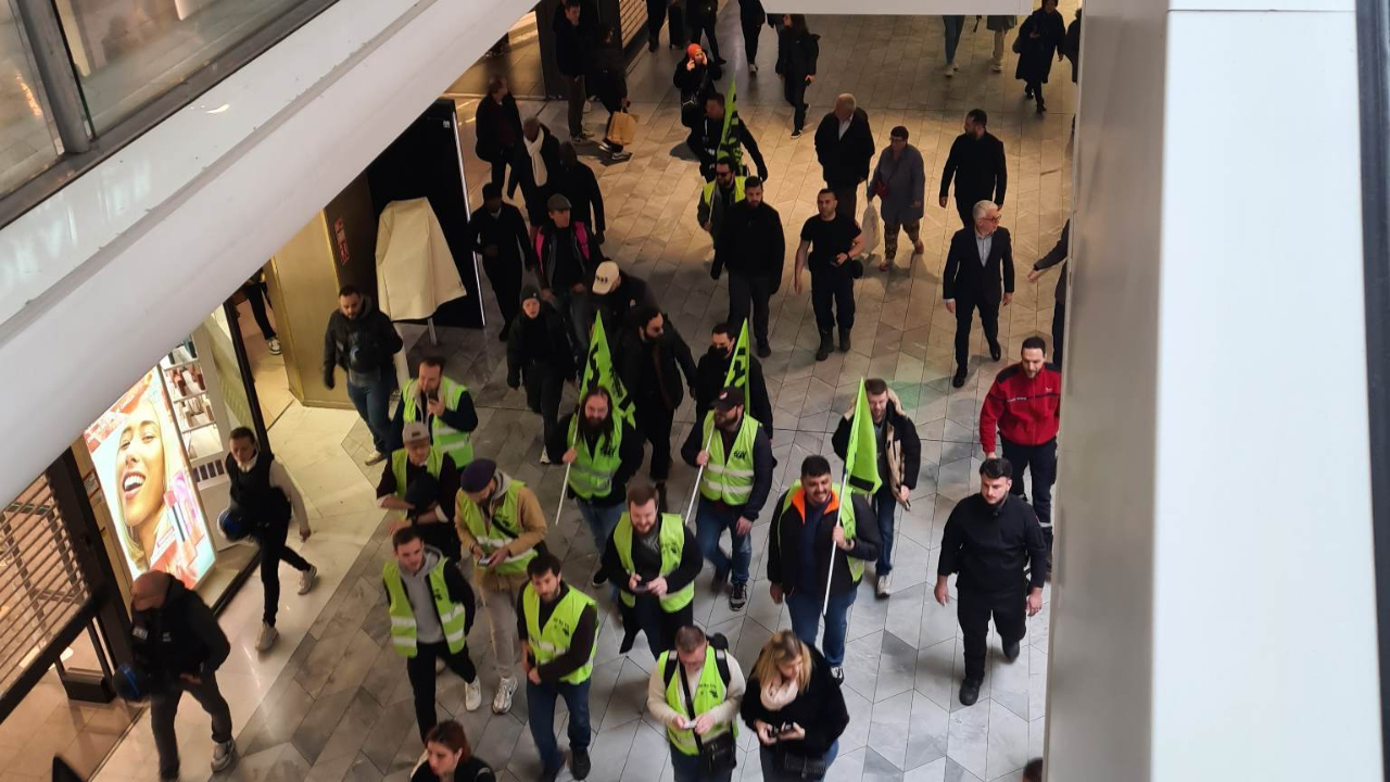 Réforme des retraites : une manifestation ce vendredi matin au centre commercial de la Part-Dieu Réforme des retraites : une manifestation ce vendredi matin au centre commercial de la Part-Dieu