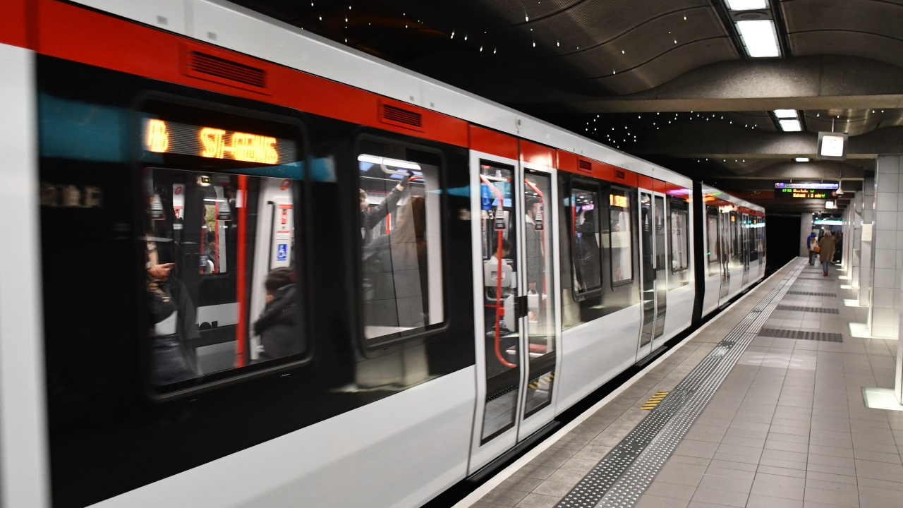 M&eacute;tro A &agrave; l&rsquo;arr&ecirc;t : des voyageurs &eacute;vacu&eacute;s apr&egrave;s un incident