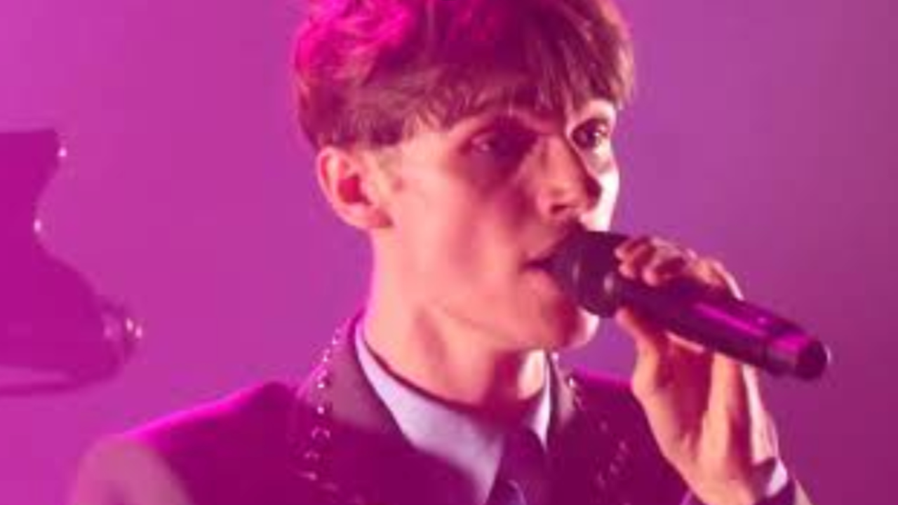 Pierre de Maere évoque ses curieux "rituels" en tournée