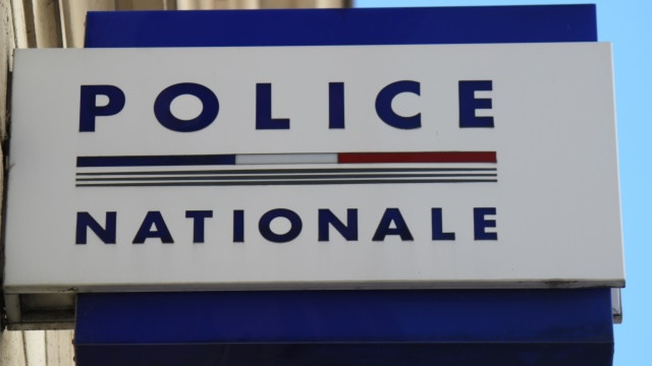 Vaulx-en-Velin : il frappe et tient des propos racistes envers un agent TCL Vaulx-en-Velin : il frappe et tient des propos racistes envers un agent TCL