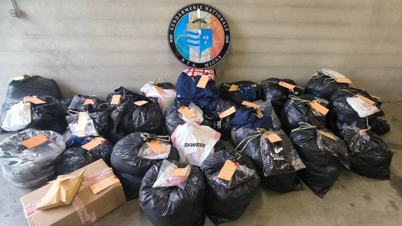 Près de Lyon : plus de 1200 vêtements de l'ASVEL volés à l'Astroballe Près de Lyon : plus de 1200 vêtements de l'ASVEL volés à l'Astroballe