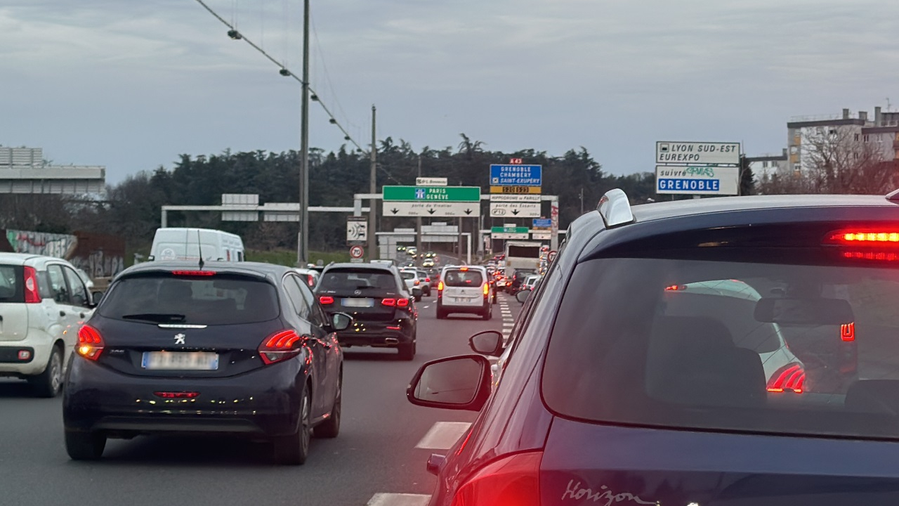Qualité de l’air : malgré des progrès, Lyon reste un point sensible en Auvergne-Rhône-Alpes Qualité de l’air : malgré des progrès, Lyon reste un point sensible en Auvergne-Rhône-Alpes