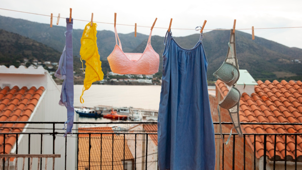 Rhône : à Thizy-les-Bourgs, étendre son linge aux fenêtres peut désormais valoir une amende Rhône : à Thizy-les-Bourgs, étendre son linge aux fenêtres peut désormais valoir une amende