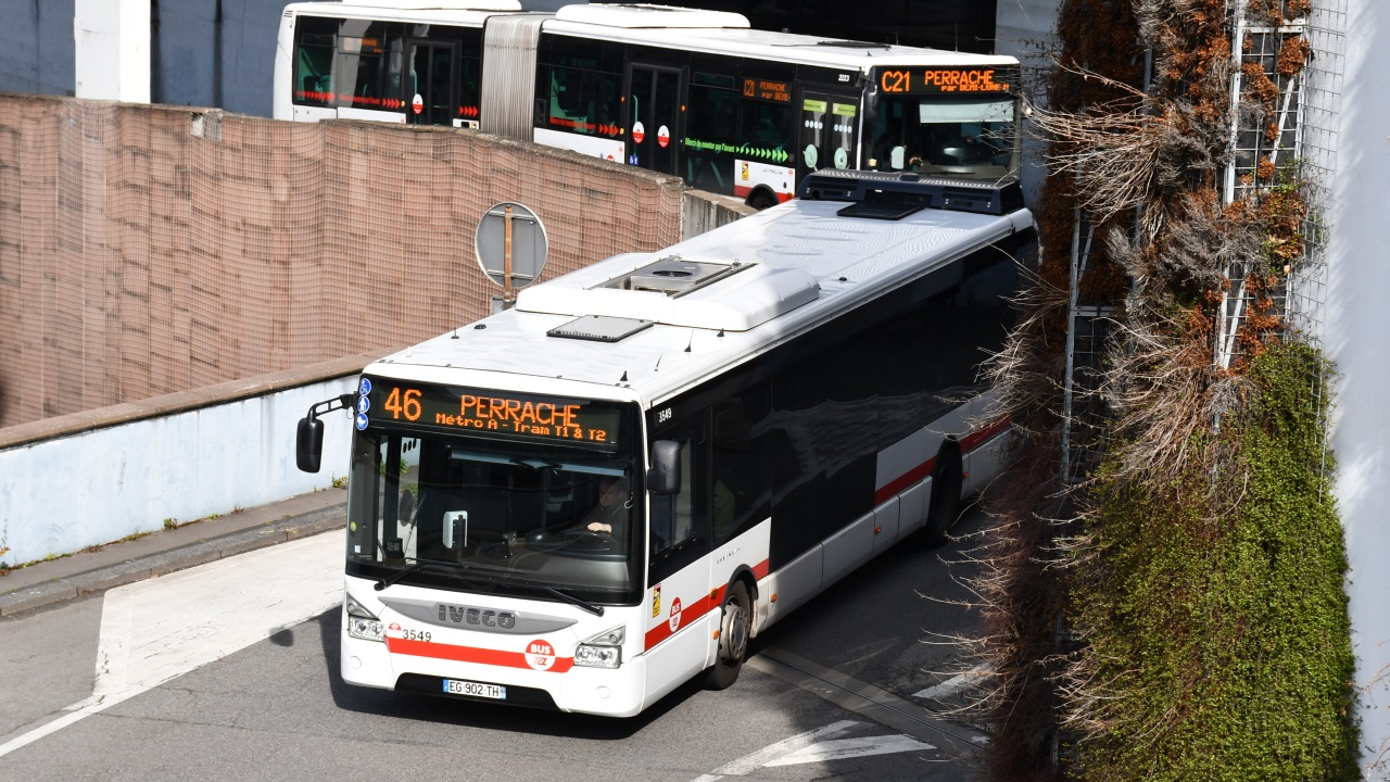 TCL : des dizaines de lignes de bus changent de numéro dès ce lundi TCL : des dizaines de lignes de bus changent de numéro dès ce lundi