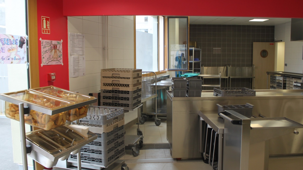 V&eacute;nissieux : la cantine du coll&egrave;ge Louis-Aragon ferm&eacute;e apr&egrave;s un contr&ocirc;le sanitaire alarmant