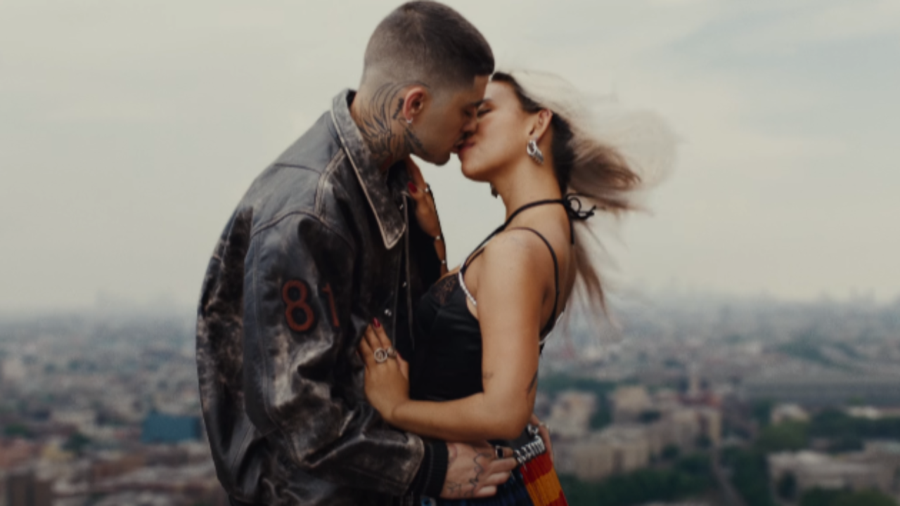 Zayn partage sa d&eacute;finition de l&rsquo;amour avec "Love Like This"