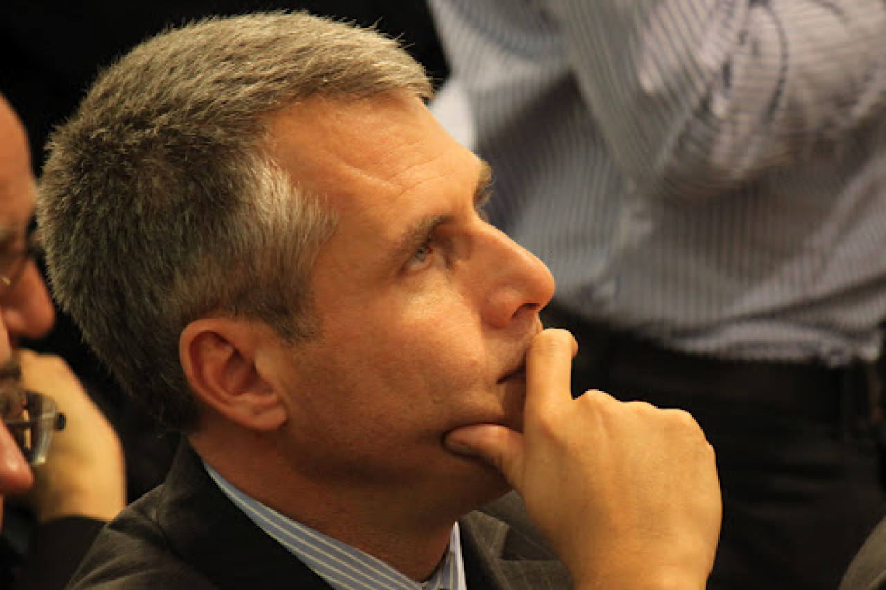 Philippe Meunier dénonce l’indécence d’Hollande dans la gestion du dossier syrien Philippe Meunier dénonce l’indécence d’Hollande dans la gestion du dossier syrien