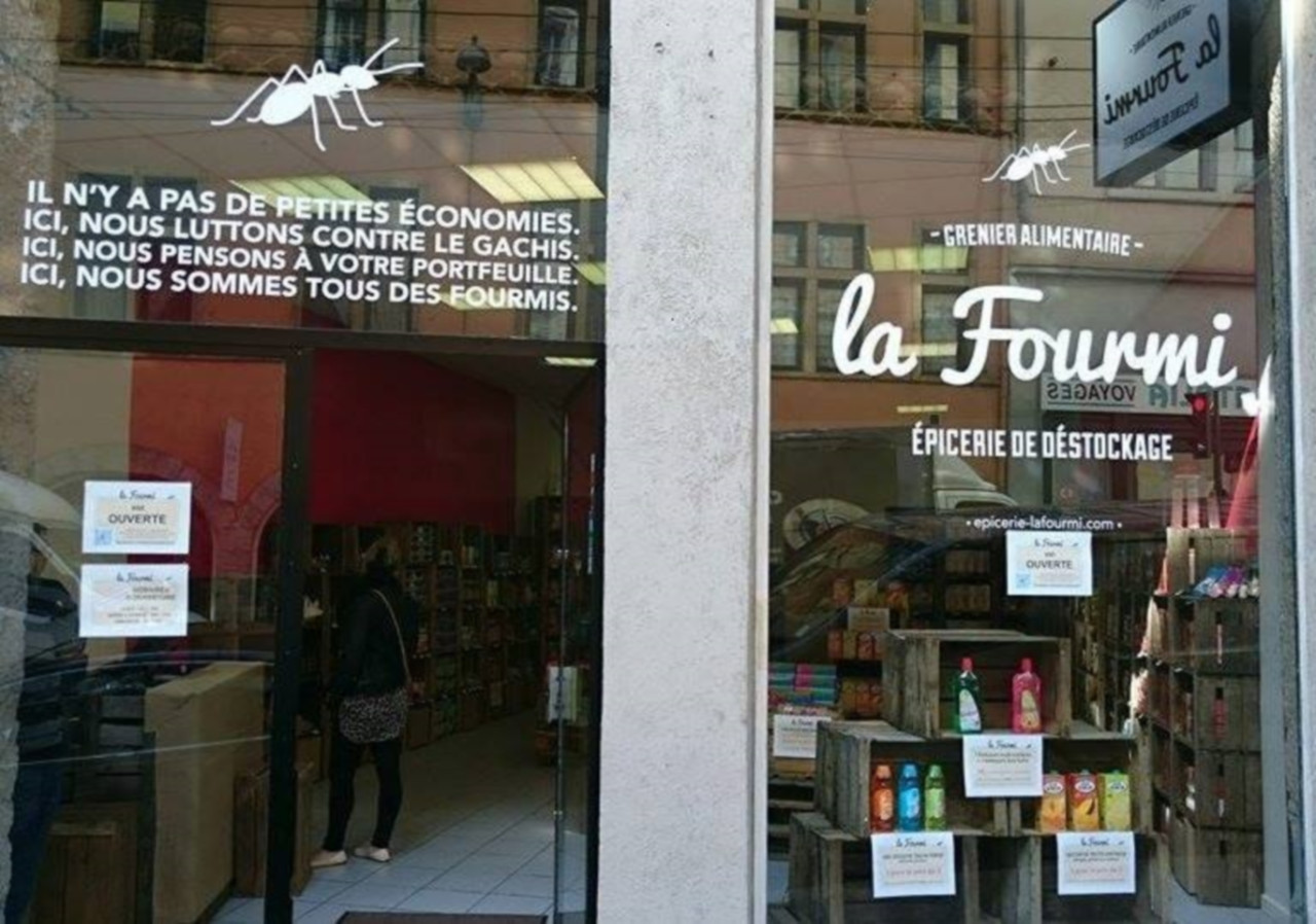 Lyon : Une &eacute;picerie contre le g&acirc;chis
