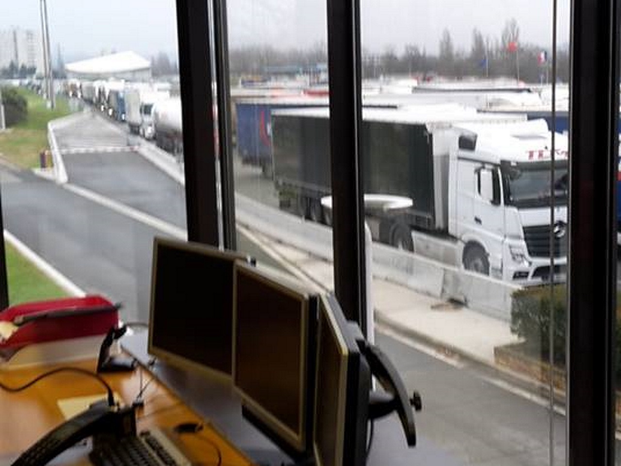 Une panne de courant au péage de Villefranche/Limas crée d'importants bouchons Une panne de courant au péage de Villefranche/Limas crée d'importants bouchons