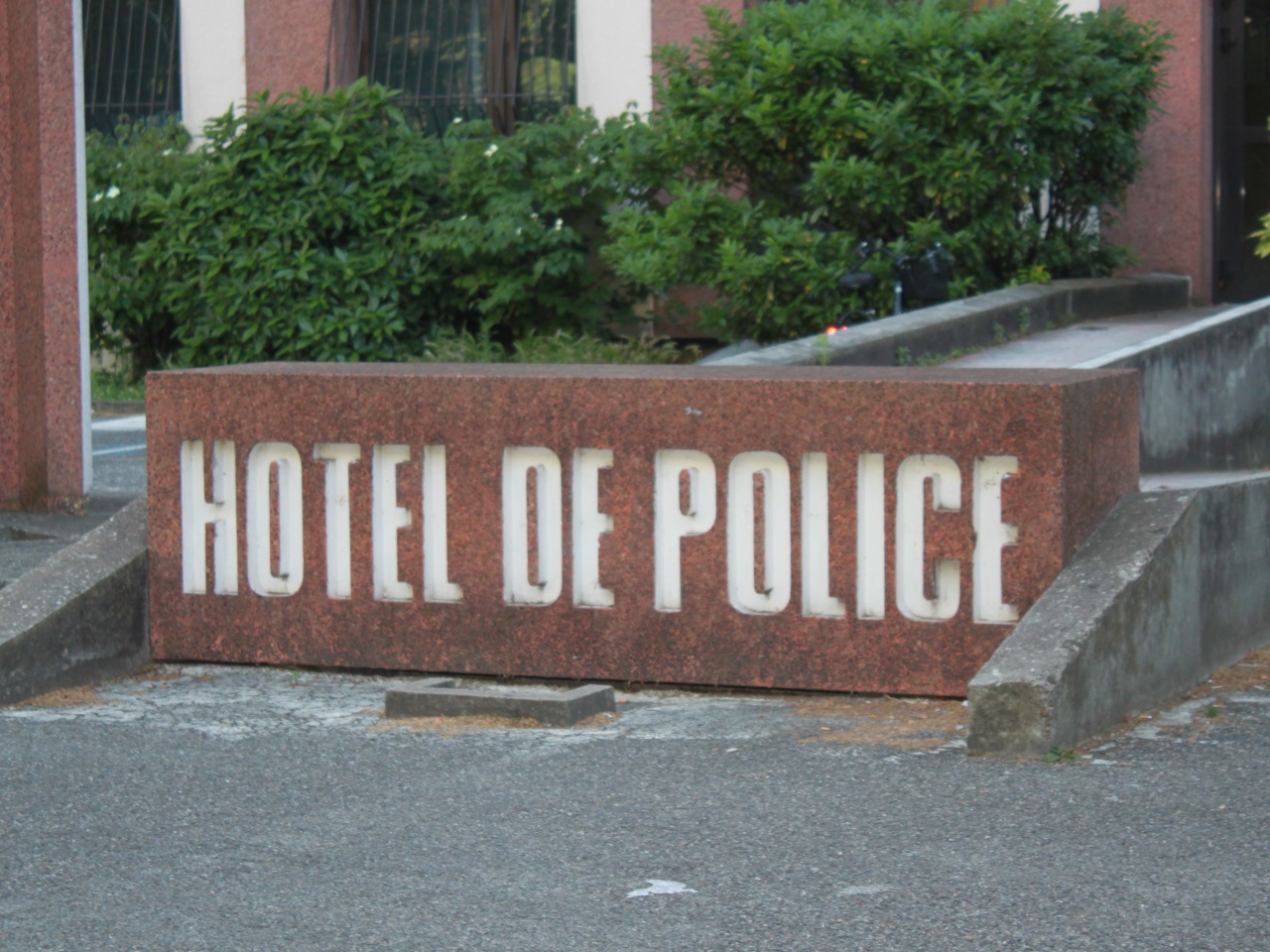 Vaulx-en-Velin : ils débarquent au marché cagoulés et armés Vaulx-en-Velin : ils débarquent au marché cagoulés et armés