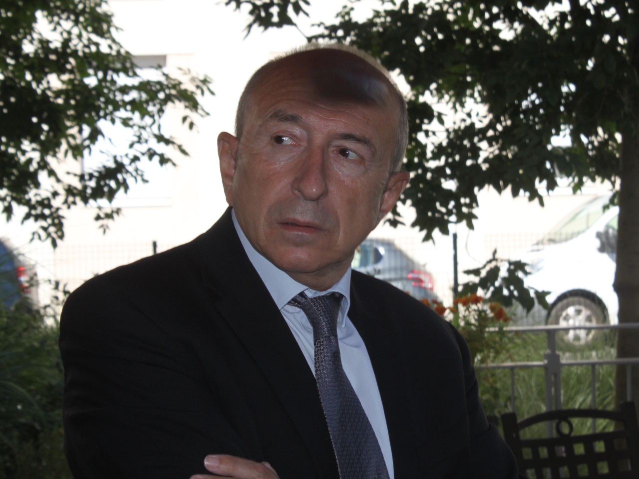 Collomb en Algérie : un bilan mitigé malgré des promesses de signatures de contrats Collomb en Algérie : un bilan mitigé malgré des promesses de signatures de contrats