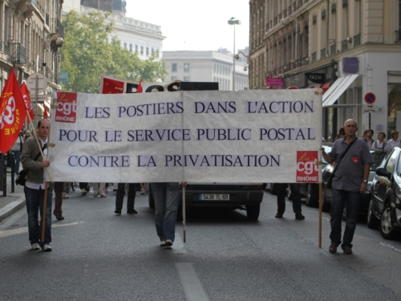 200 postiers ont manifesté mardi à Lyon 200 postiers ont manifesté mardi à Lyon