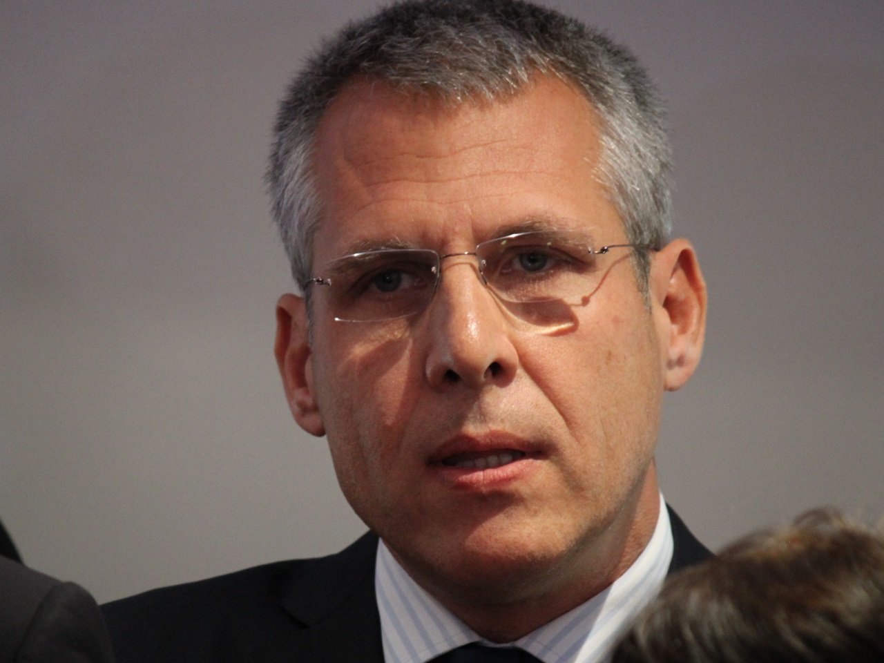 Philippe Meunier veut armer… les députés français ! Philippe Meunier veut armer… les députés français !