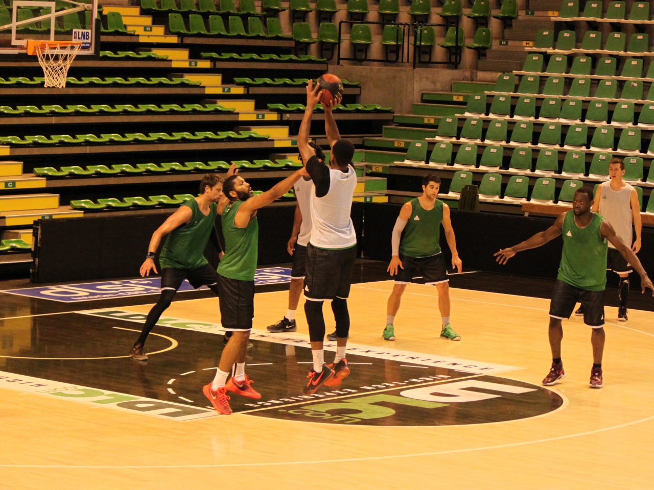 L'ASVEL face à Chalon pour une place en finale de la Leaders Cup L'ASVEL face à Chalon pour une place en finale de la Leaders Cup