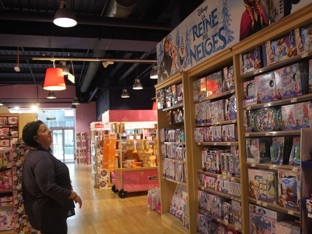 Lyon : dernière ligne droite pour les achats de Noël à Confluence Lyon : dernière ligne droite pour les achats de Noël à Confluence