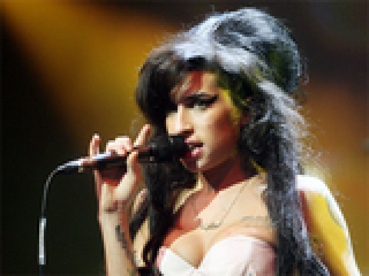 Amy Winehouse pay&eacute;e pour chanter lors d&rsquo;un mariage