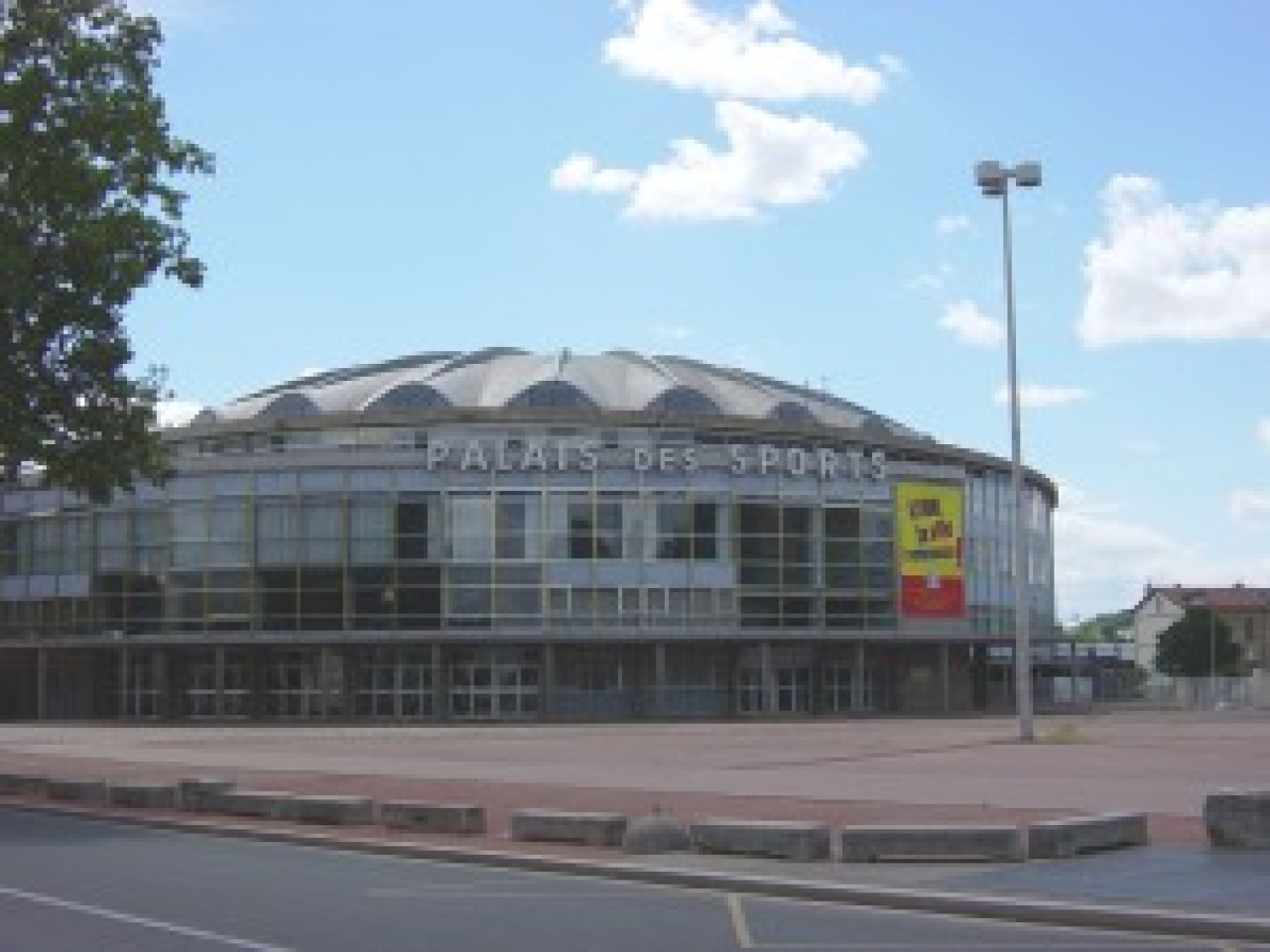 Brocante annuelle du foyer Notre Dame des sans abris Brocante annuelle du foyer Notre Dame des sans abris