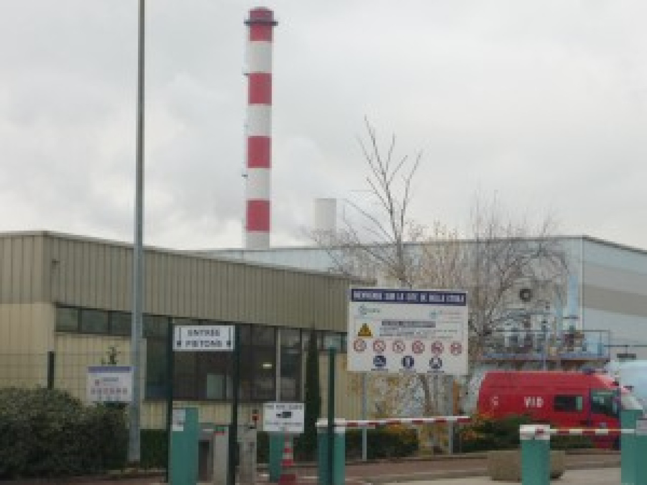 Début de semaine difficile pour les ex-employés de Saint-Jean Industries Début de semaine difficile pour les ex-employés de Saint-Jean Industries