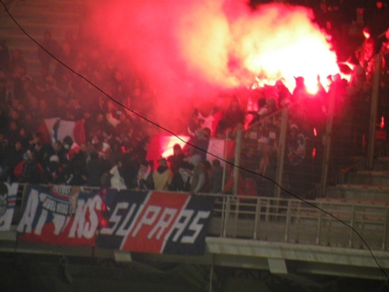 Deux supporters st&eacute;phanois interpell&eacute;s &agrave; Paris samedi