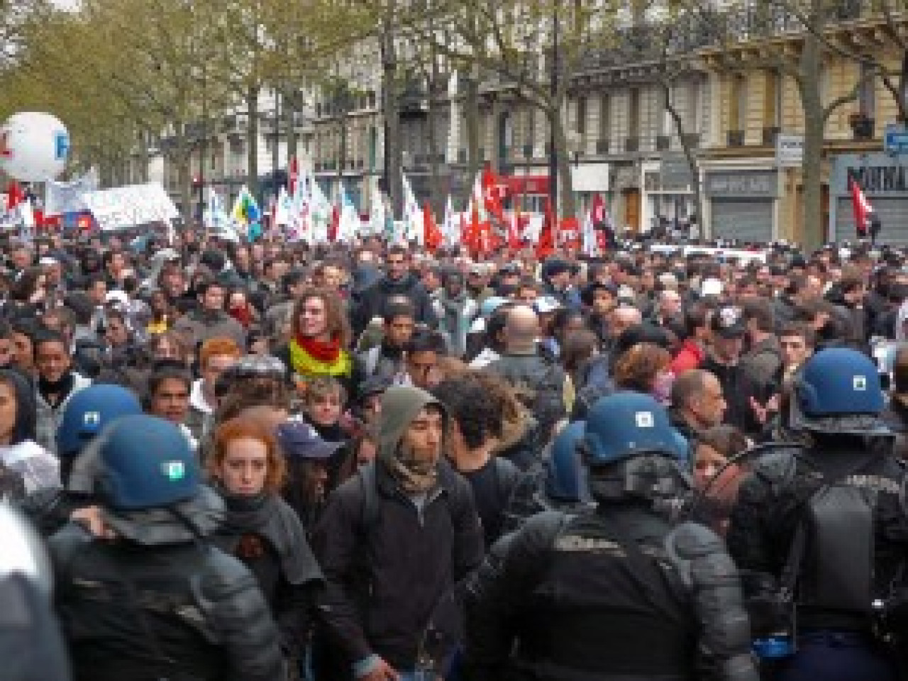 Plusieurs milliers de lycéens dans les rues de Lyon ce matin Plusieurs milliers de lycéens dans les rues de Lyon ce matin