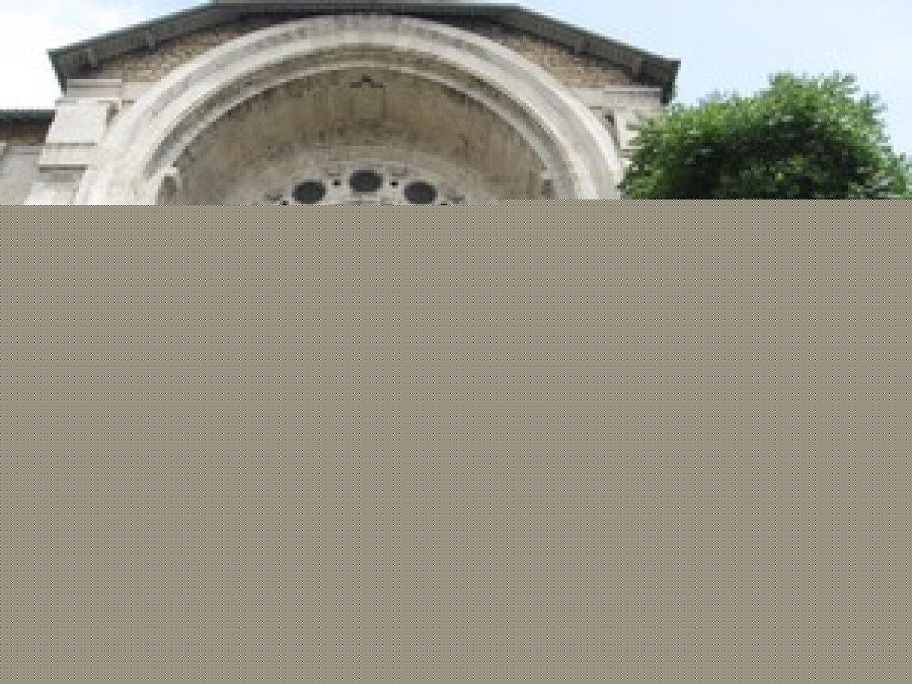 Huit pr&ecirc;tres ordonn&eacute;s samedi matin