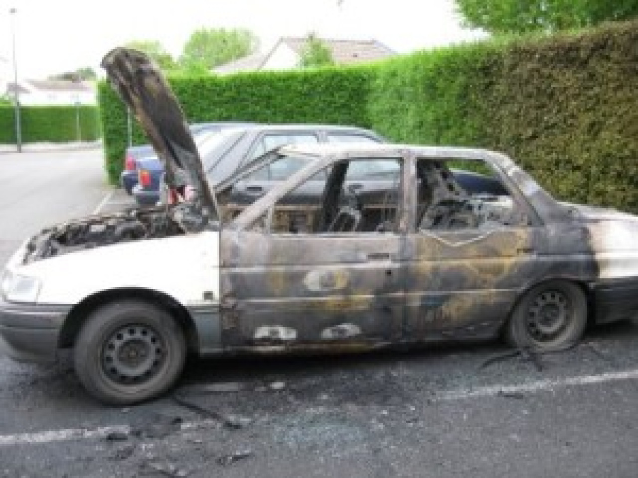 Huit voitures incendi&eacute;es dans le quartier de la Croix-Rousse