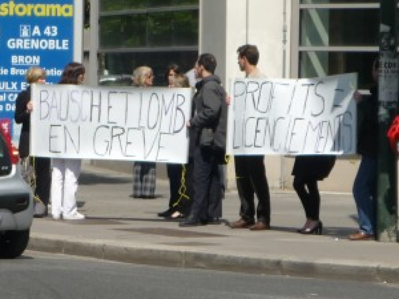 Interruption de la gr&egrave;ve chez Bausch & Lomb &agrave; Villeurbanne