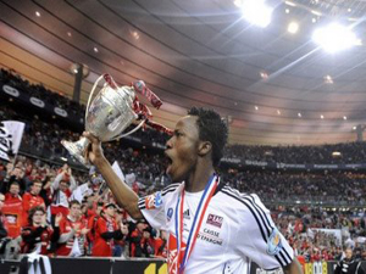 L'Olympique Lyonnais tient sa premi&egrave;re recrue !