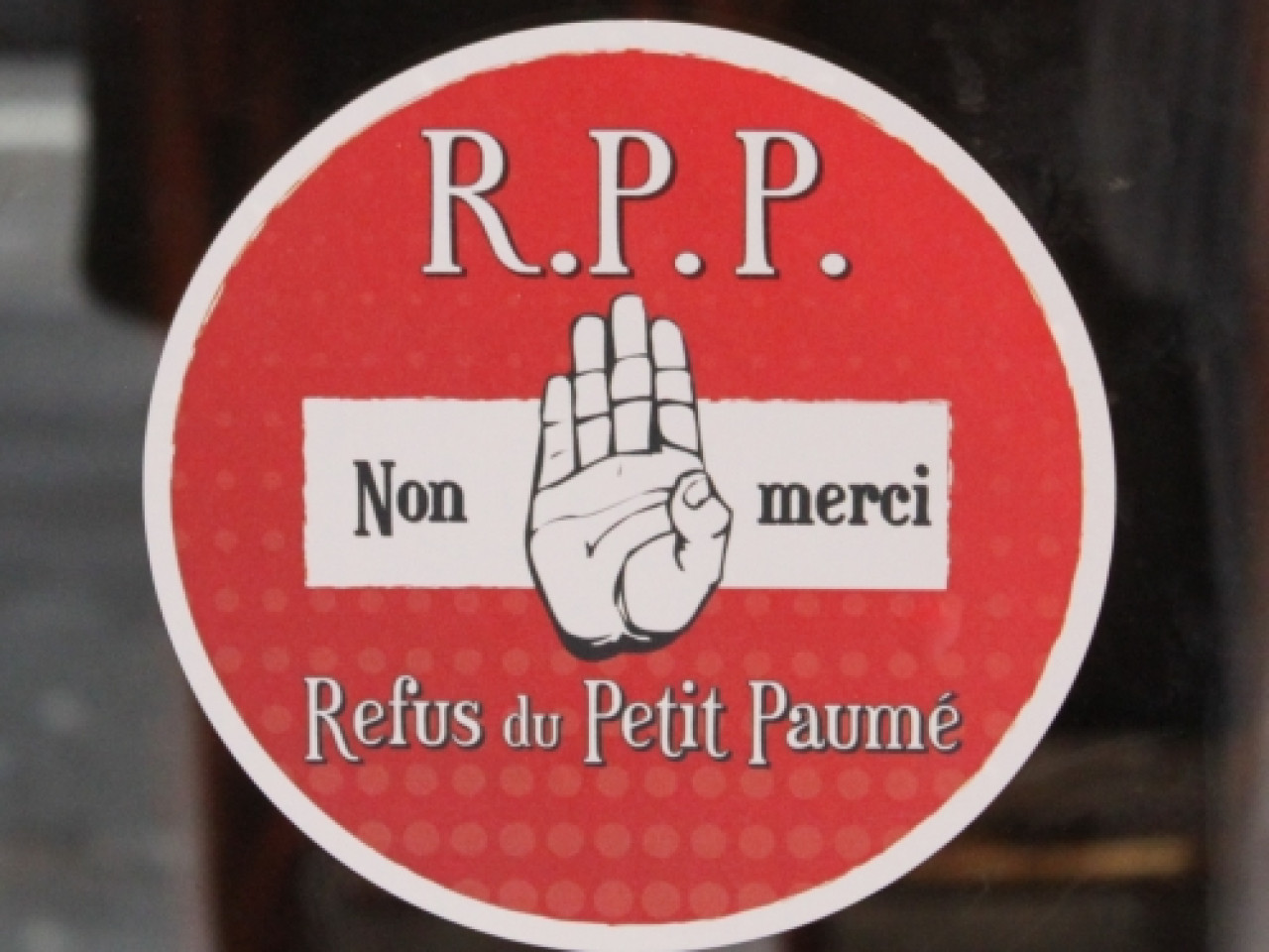 L’affaire qui oppose un restaurateur aux rédacteurs du Petit Paumé de nouveau reportée L’affaire qui oppose un restaurateur aux rédacteurs du Petit Paumé de nouveau reportée