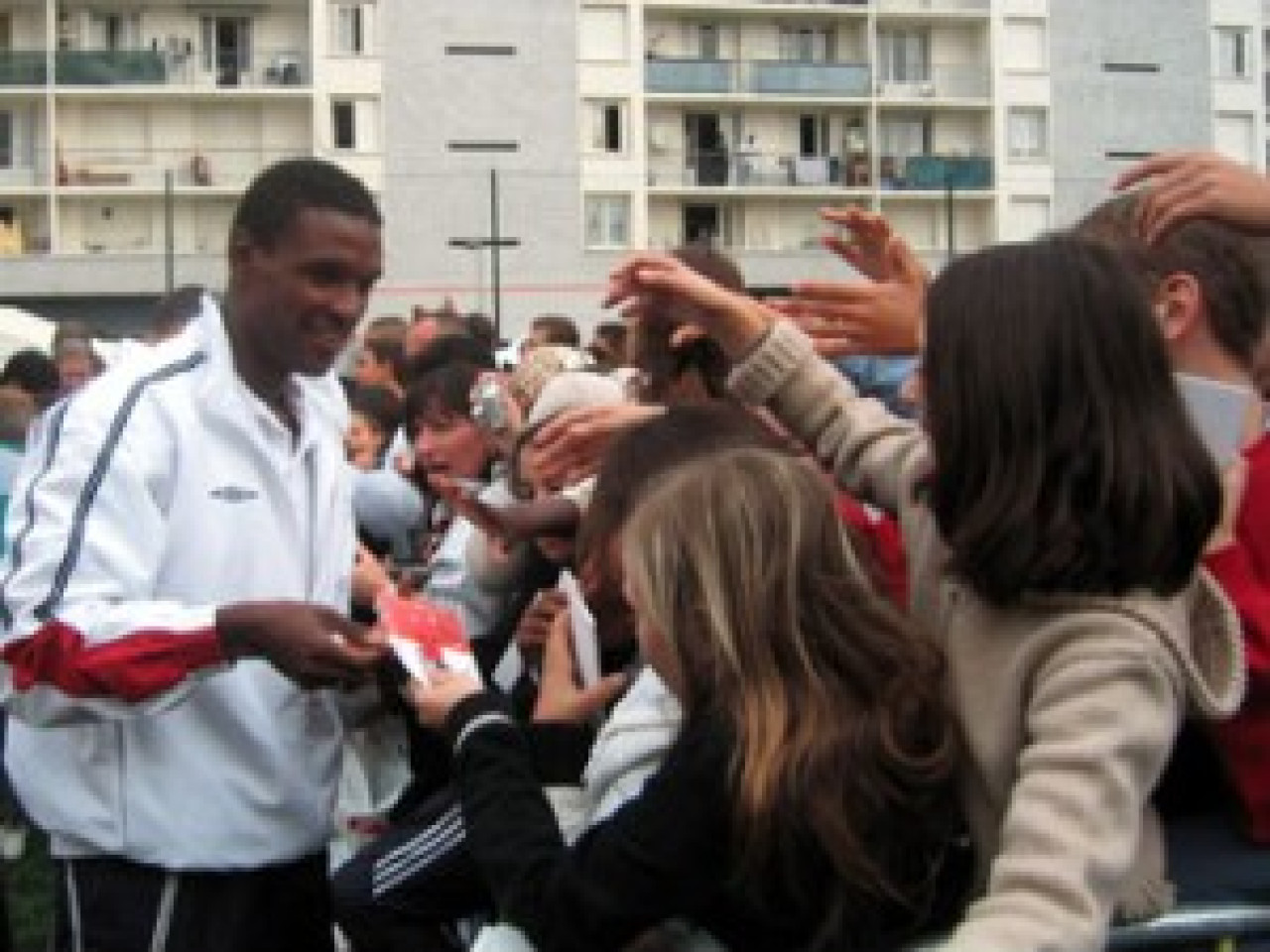 L’ex-joueur de l’OL Eric Abidal va devoir subir une greffe du foie L’ex-joueur de l’OL Eric Abidal va devoir subir une greffe du foie