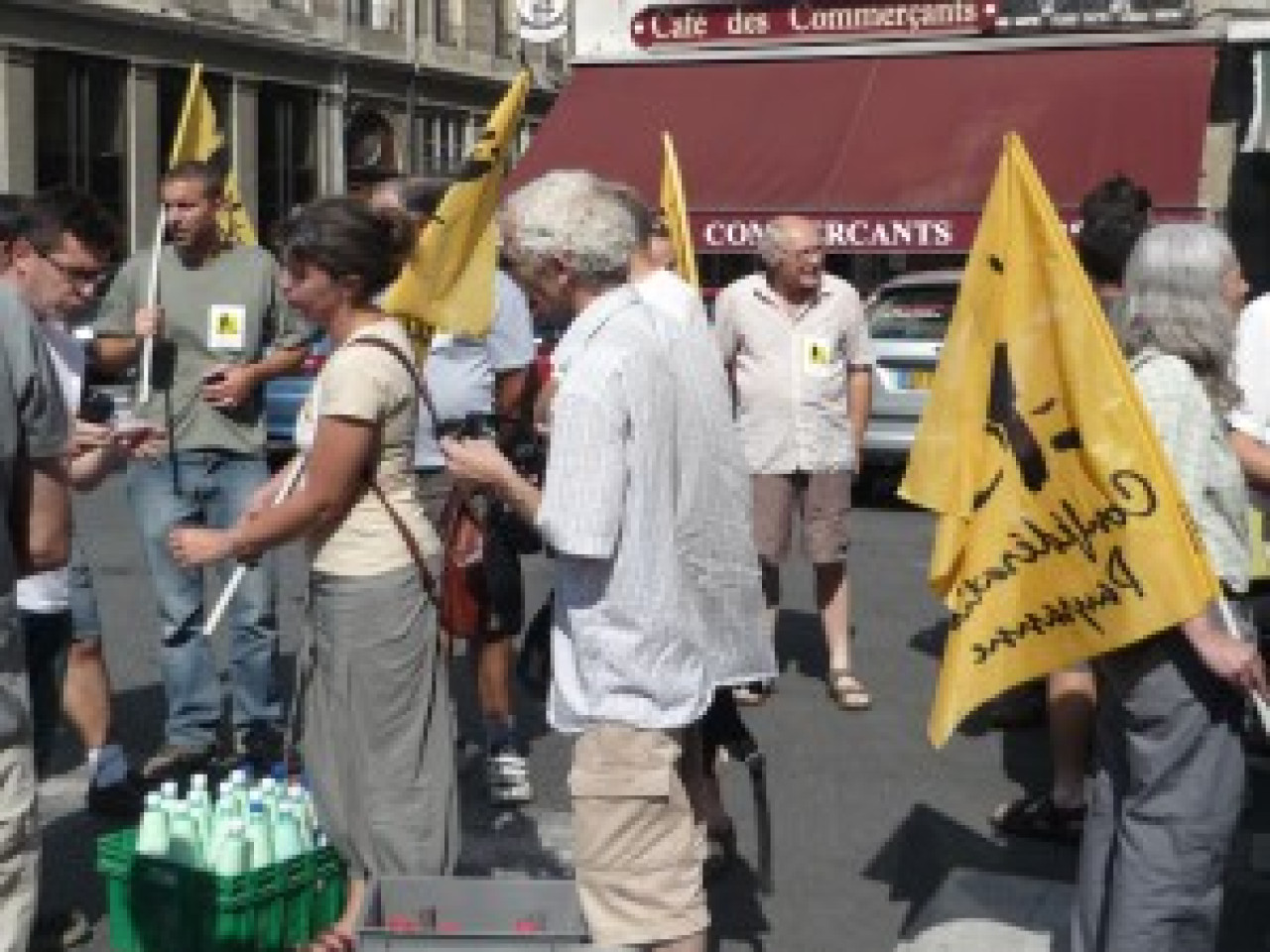 La gr&egrave;ve du lait prend de l&rsquo;ampleur dans le Rh&ocirc;ne