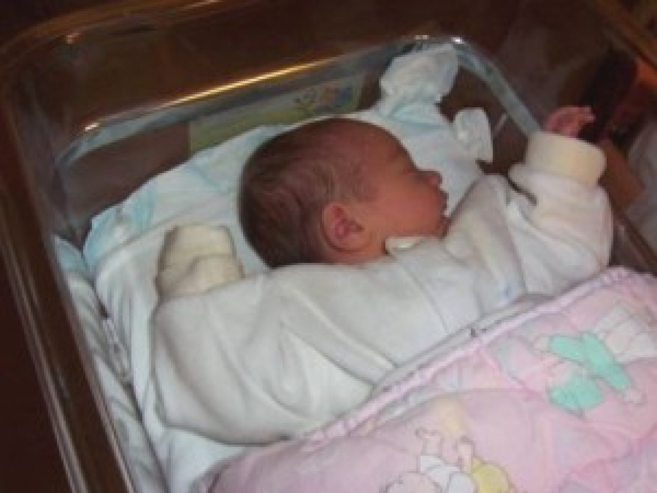 La police lance un appel à témoin pour sauver un bébé abandonné à Lyon La police lance un appel à témoin pour sauver un bébé abandonné à Lyon