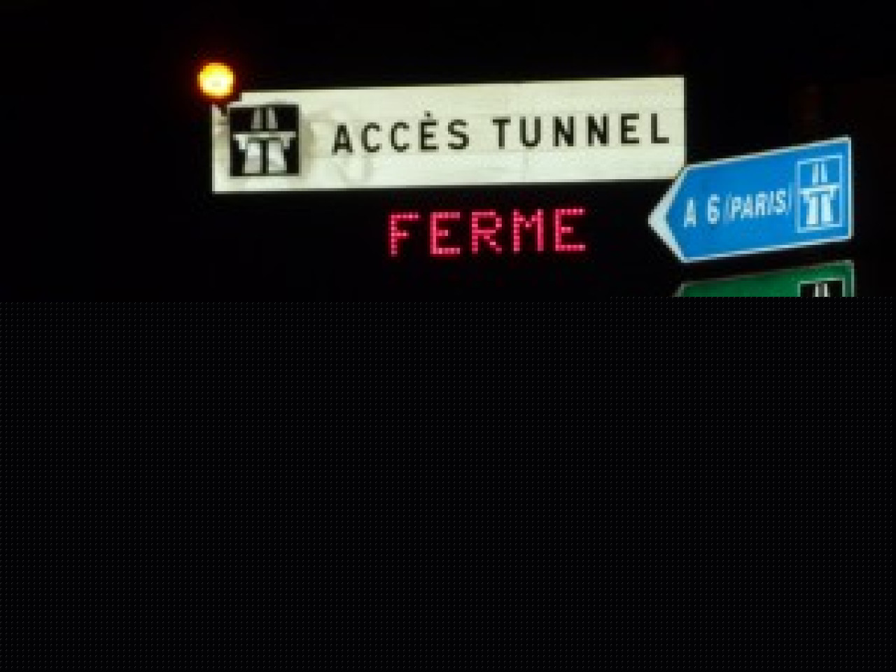 Le tunnel du Quai Bellevue est actuellement fermé Le tunnel du Quai Bellevue est actuellement fermé