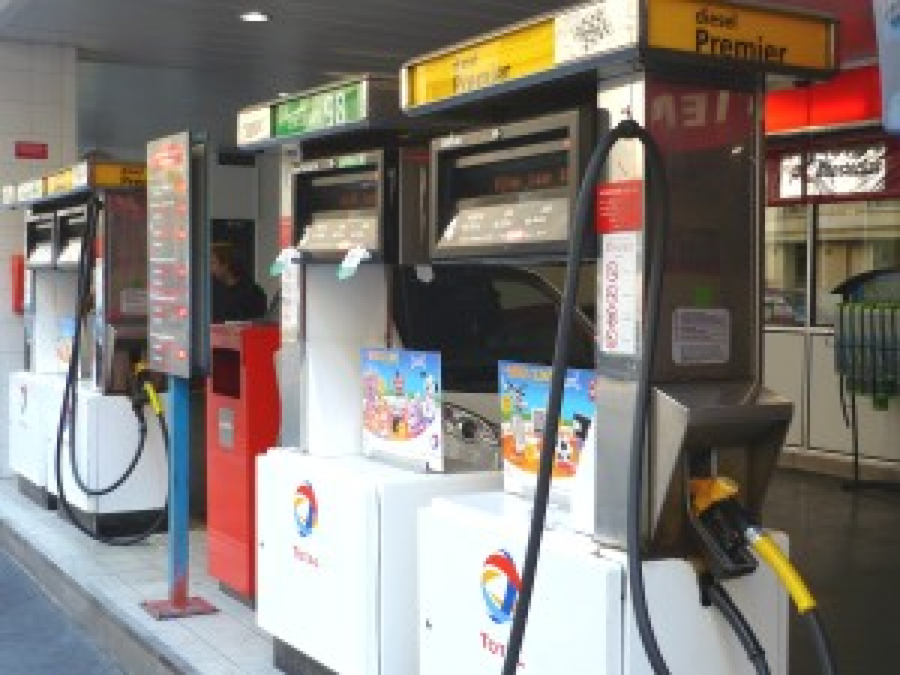 Les stations-service commencent &agrave; manquer de carburant