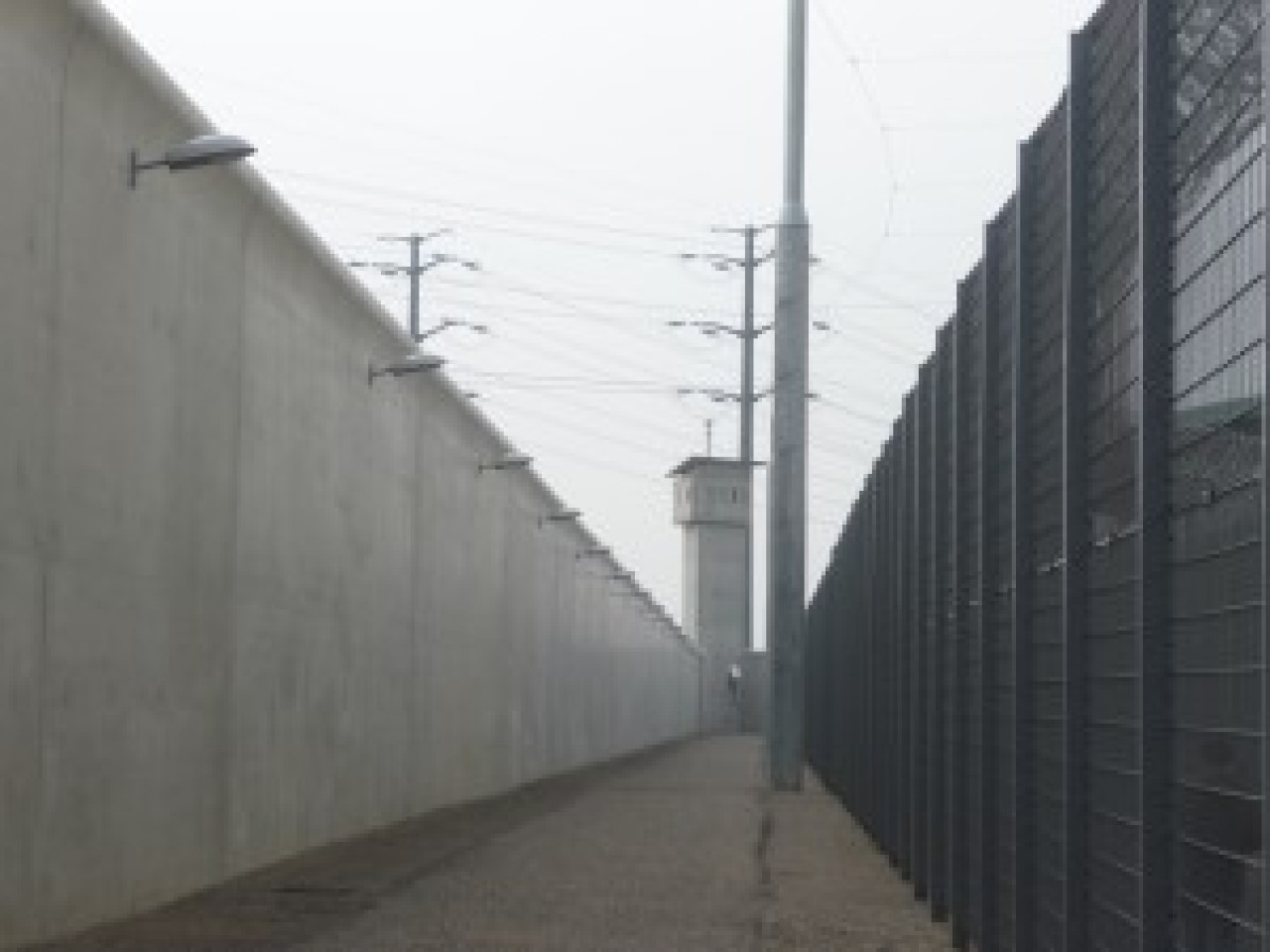 Plus de 200 prisonniers ont refusé de rentrer en cellule à la nouvelle prison de Lyon – Corbas Plus de 200 prisonniers ont refusé de rentrer en cellule à la nouvelle prison de Lyon – Corbas
