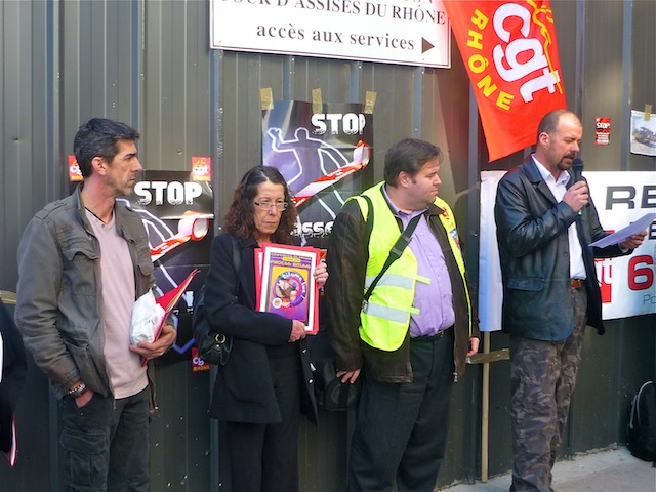 Proc&egrave;s du bitume : d&eacute;lib&eacute;r&eacute; renvoy&eacute; en mars 2012