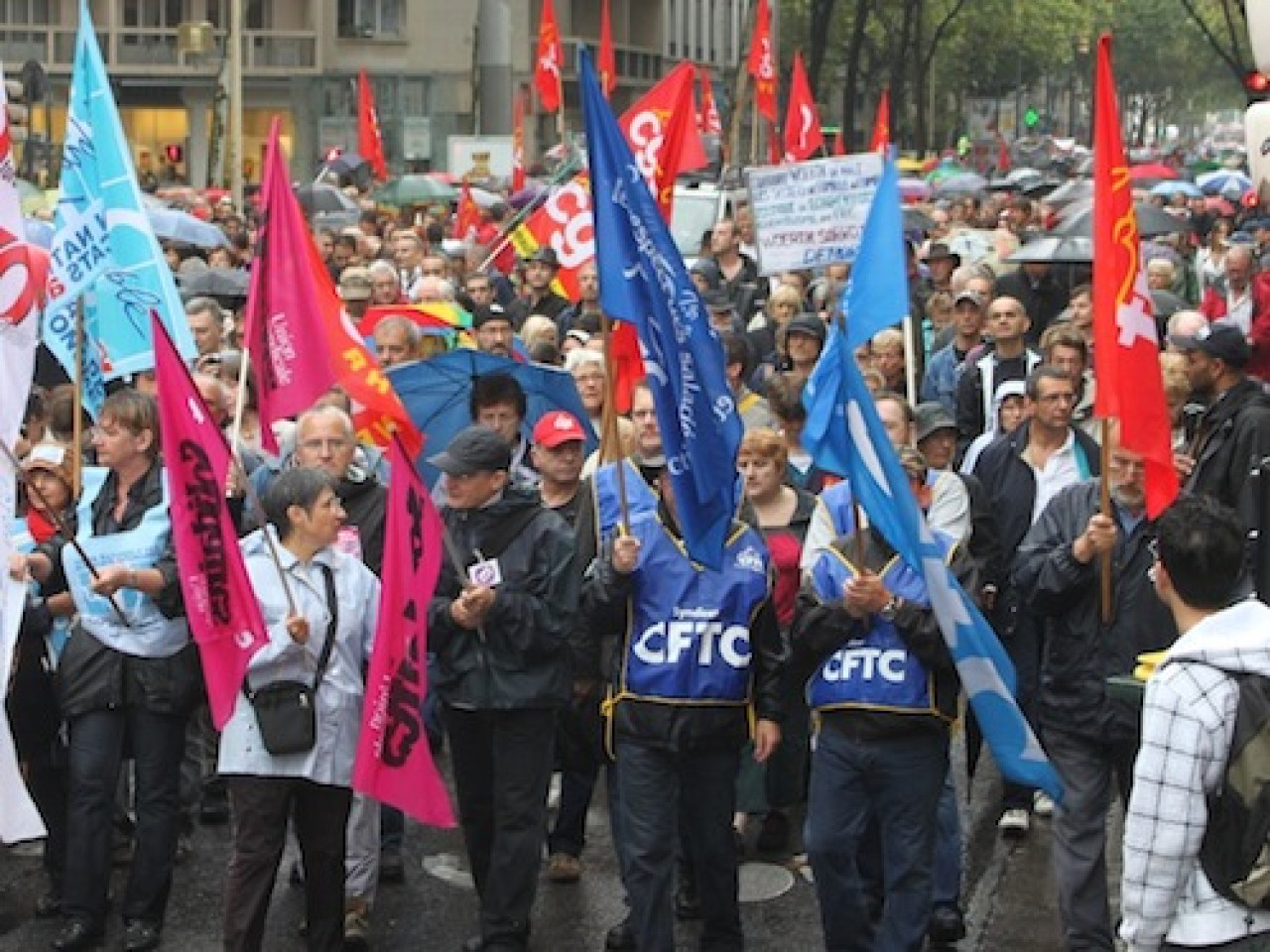Réforme des retraites : les syndicats appellent à la manifestation les 2 et 12 octobre Réforme des retraites : les syndicats appellent à la manifestation les 2 et 12 octobre