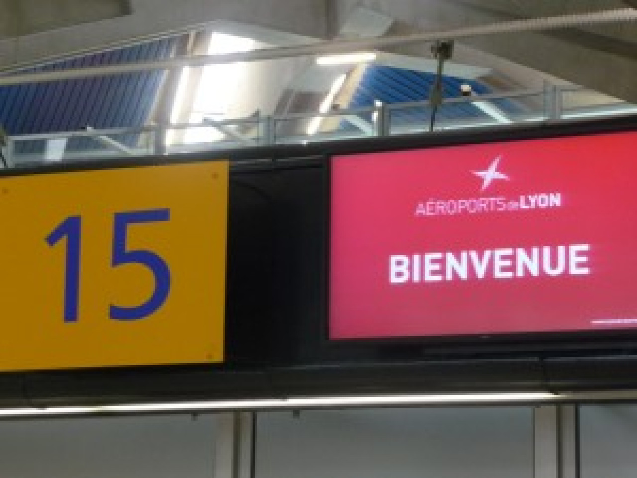 Saint-Valentin: l'aéroport de Lyon aux petits soins Saint-Valentin: l'aéroport de Lyon aux petits soins