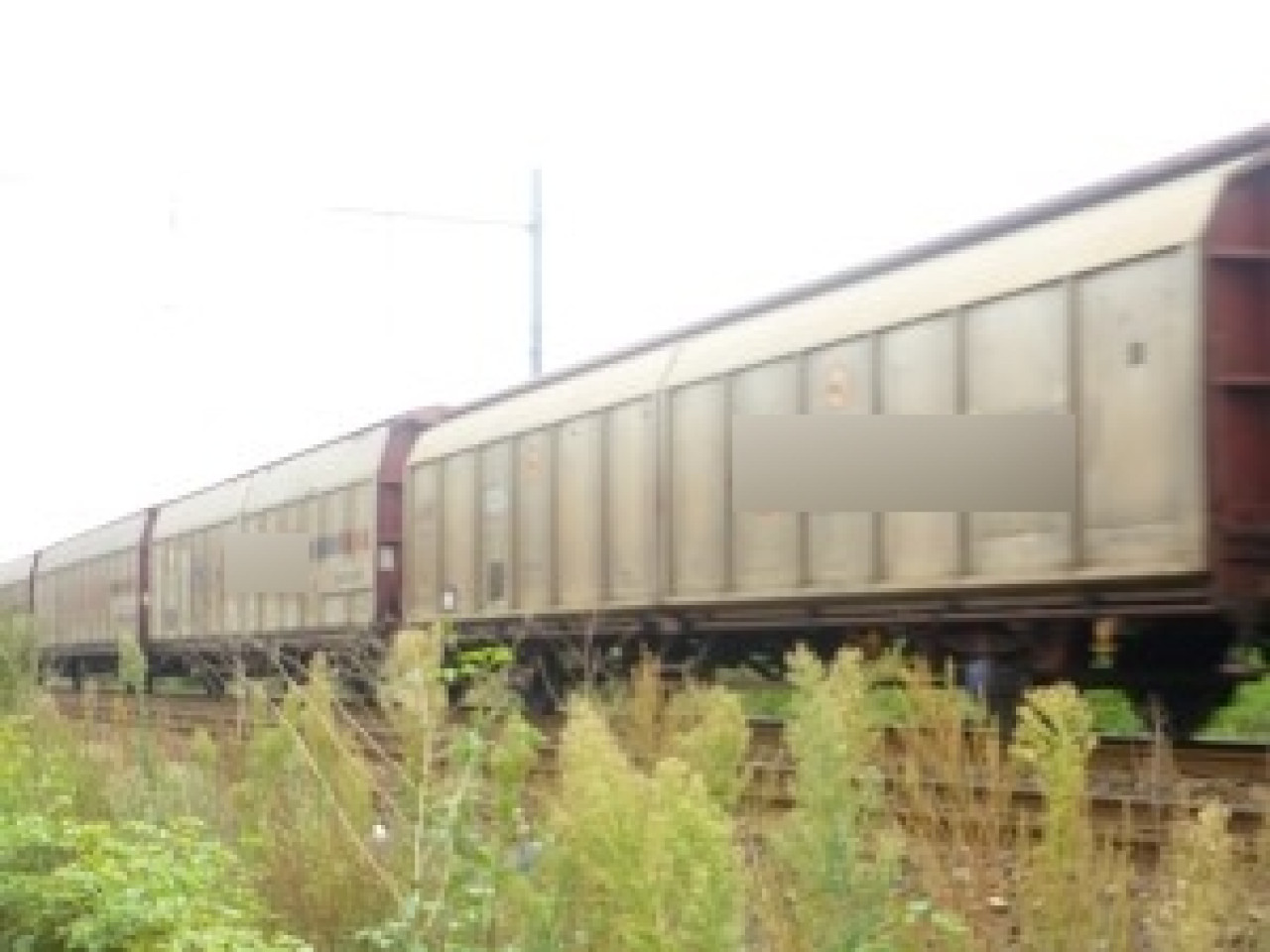 Un train contenant des d&eacute;chets radioactifs va s&rsquo;arr&ecirc;ter plusieurs heures dans l&rsquo;Ain