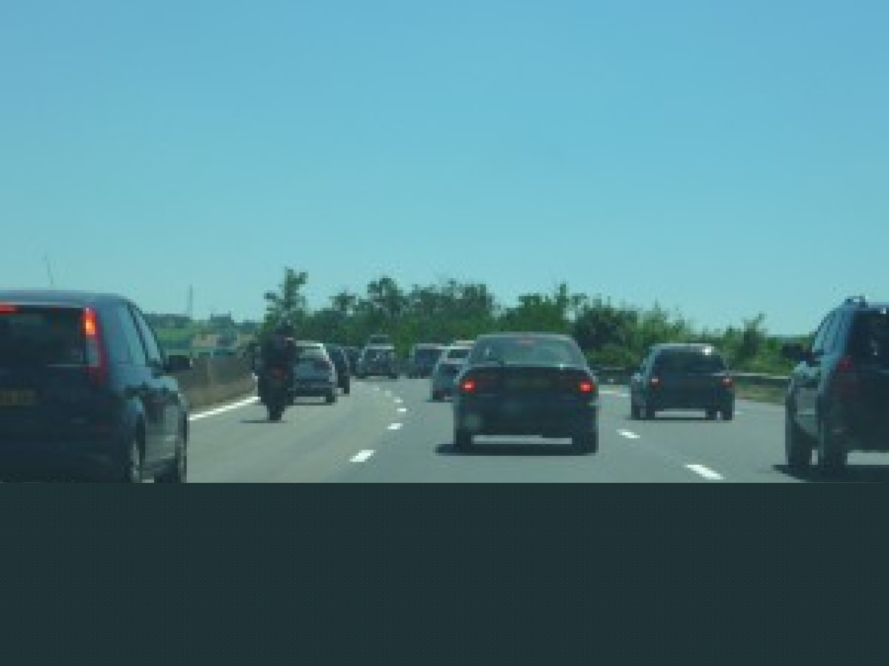 Une voiture &agrave; contresens provoque un accident sur l'A432