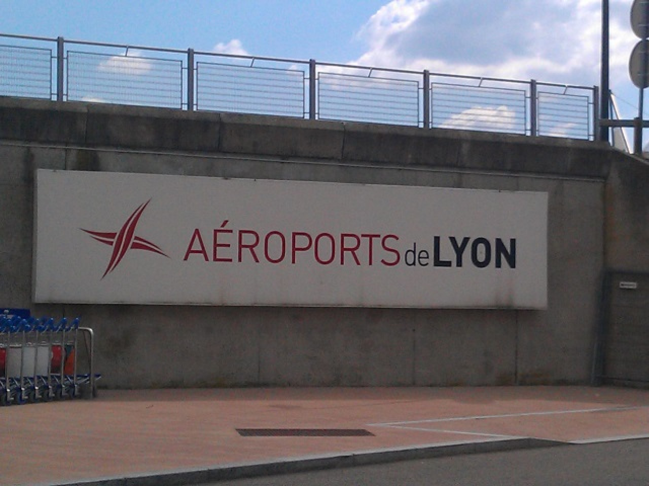 Plus de 8,7 millions de passagers en 2015 pour Aéroports de Lyon Plus de 8,7 millions de passagers en 2015 pour Aéroports de Lyon